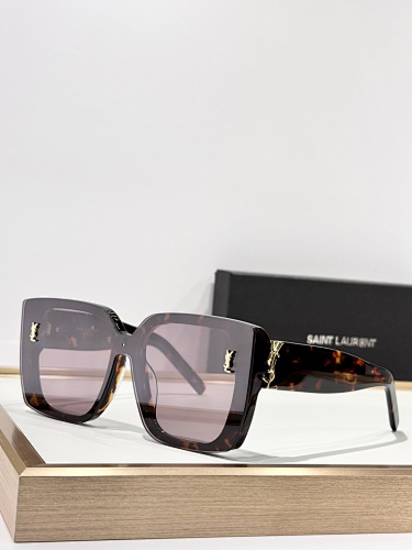 SAINTLAURENT 0070