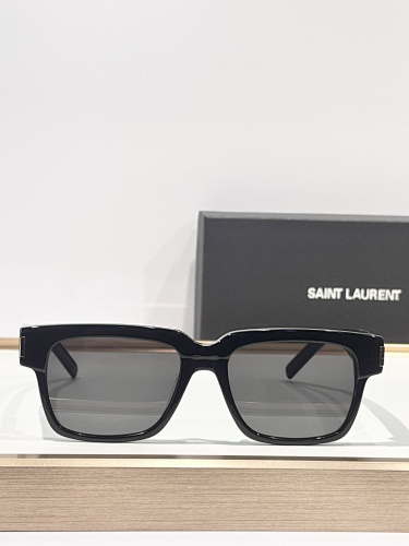 SAINTLAURENT 016