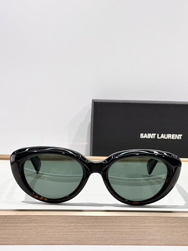 SAINTLAURENT 007